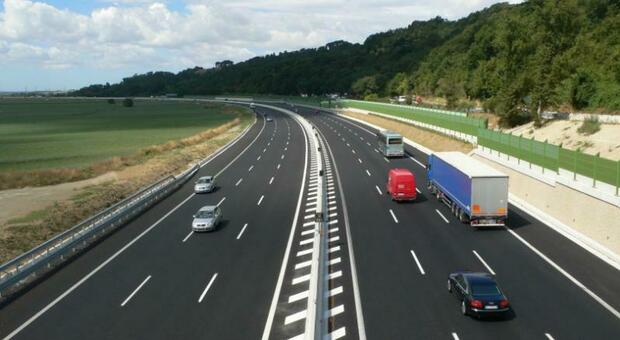 Autostrade intelligenti, accordo Aspi-Volkswagen: le auto dialogano con le infrastrutture