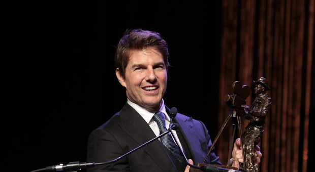 Tom Cruise vestirà nuovamente i panni del tenente della Marina Maverick: questa sera la premiere