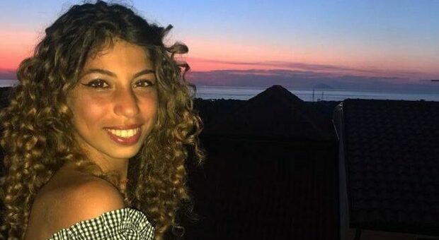 Giulia, uccisa a 17 anni dall'anoressia: «Beveva solo acqua bollente, attenzione alle fashion blogger e ai social»