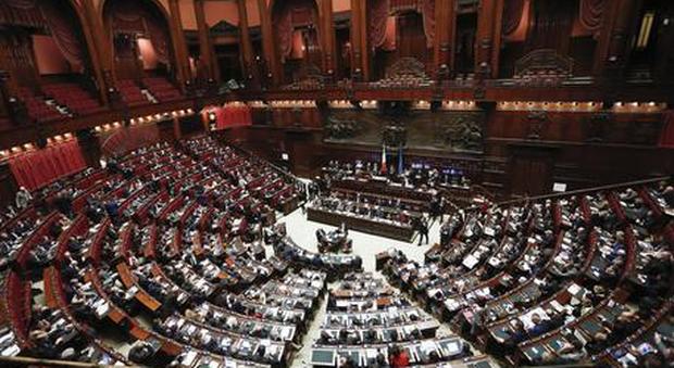 Taglio dei parlamentari, via libera della Camera al Ddl: 310 sì e107 contrari