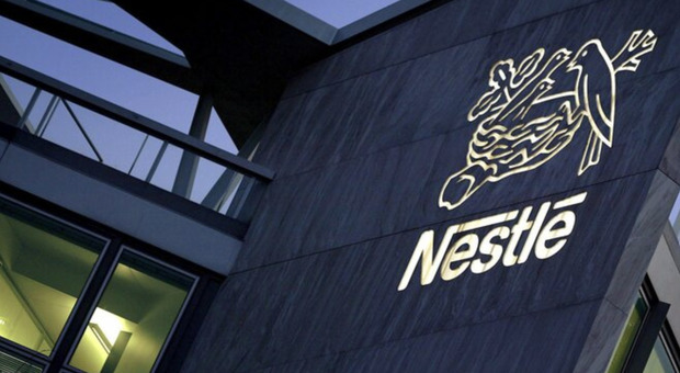 Guai per il marchio Nestlè, ora spuntano nuovi casi del batterio che provoca insufficienza renale anche nelle pizze surgelate