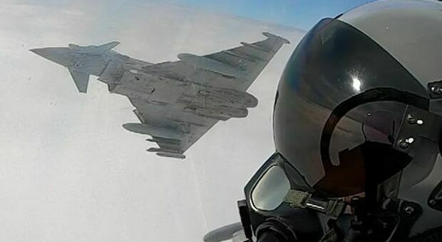 Eurofighter italiani intercettano 4 caccia russi che avevano violato lo spazio aereo della Nato (tra Svezia e Polonia)