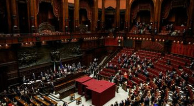 L'Aula di Montecitorio, ieri, durante l'ottava votazione per eleggere il presidente della Repubblica