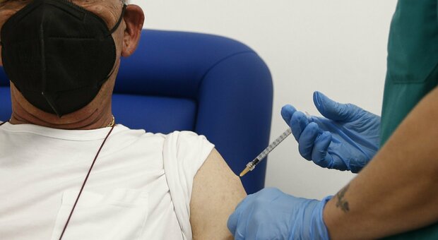 Influenza, vaccini finiti nel Lazio: prenotazioni cancellate, medici di base hanno esaurito le scorte