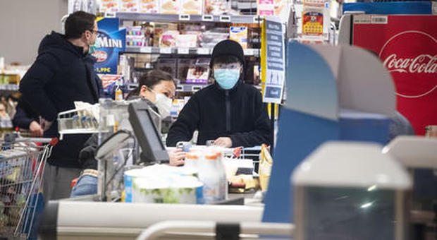 Coronavirus, supermercati chiusi a Pasqua e Pasquetta