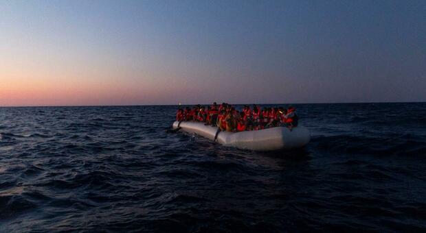 Migranti, assegnato il porto alla Sea Watch: in più di 400 sbarcheranno a Taranto