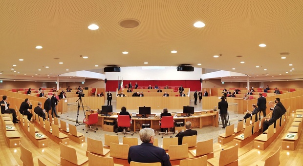 Puglia, il Consiglio regionale boccia la legge sul “fine vita”: polemiche in maggioranza