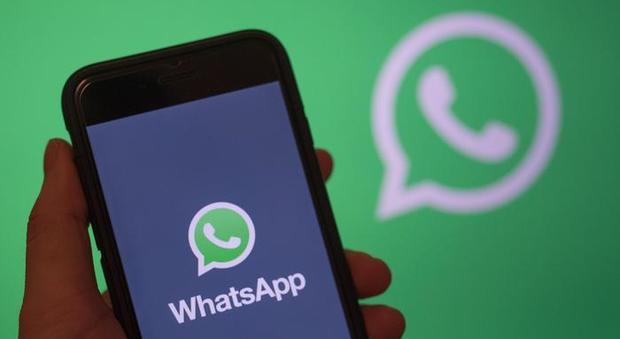 WhatsApp, addio notifiche nelle chat silenziate: la novità nell'aggiornamento (ma solo per iPhone)