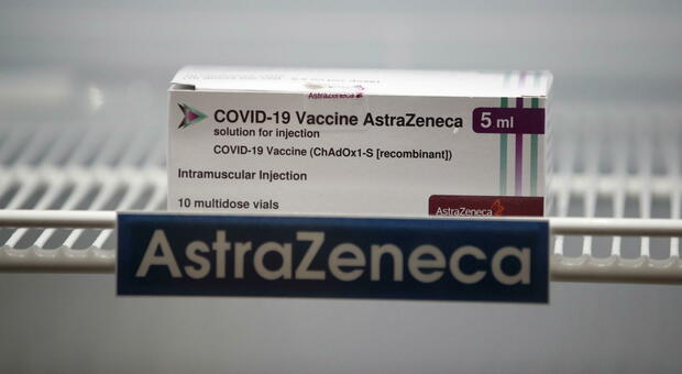 AstraZeneca: «Nessun aumento del rischio per embolia o trombosi»