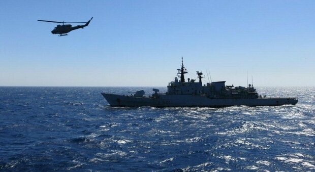 Libia, motovedetta libica spara contro un peschereccio italiano: interviene la Marina Militare