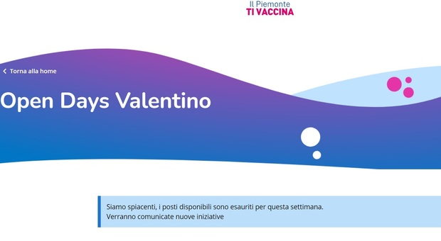 Vaccini in Piemonte: open days 18-29 anni al Valentino, posti esauriti in un minuto