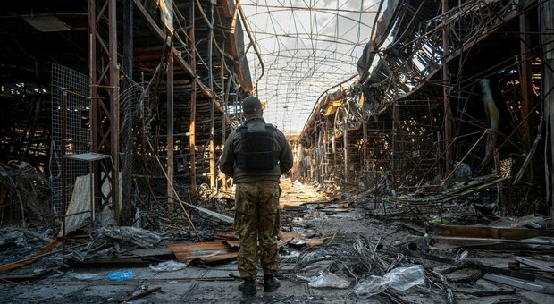 Guerra in Ucraina, la diretta. La Russia intensifica gli attacchi nel Donbass. Kiev: il conflitto è nella fase più violenta