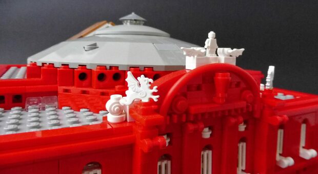 Il Petruzzelli ricostruito in mattoncini Lego: l’iniziativa di un architetto