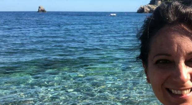 Malore in spiaggia in Sardegna: anestesista salentina in vacanza salva un 60enne