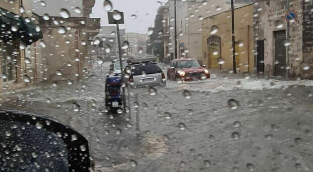 Puglia, arrivano pioggia e vento: burrasca sul Gargano. È allerta meteo. Le previsioni