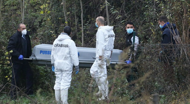 I coniugi scomparvero nell'ottobre del 2015 e i loro corpi, fatti a pezzi, vennero ritrovati a dicembre 2020 in valigie abbandonate. A processo la 37enne albanese, accusata di esserne la responsabile