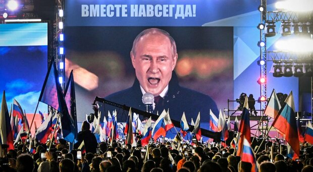 Putin annette le regioni occupate in Ucraina: «È la volontà di milioni di persone»
