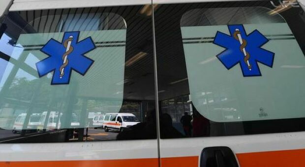 Ragazzo di 17 anni muore sul lavoro: schiacciato da un muletto a Torino