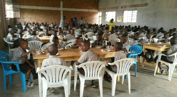 Salento, scuola, mensa e dormitori in Africa con i volontari e gli aiuti delle aziende