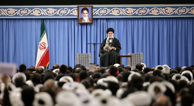 Iran, Khamenei voleva colpire duro gli Usa ma gli ayatollah non vogliono la guerra