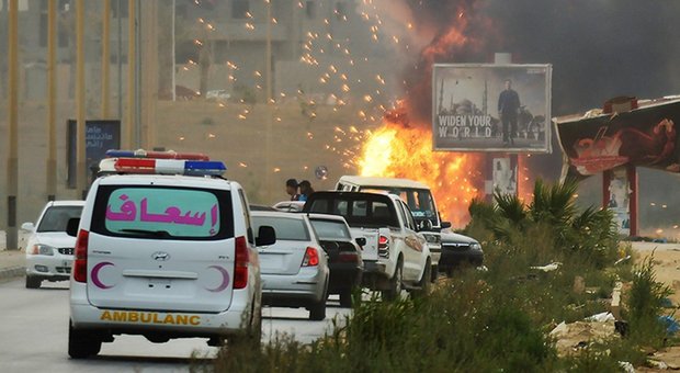 Libia, raid su collegio militare di Tripoli: «Almeno 70 vittime». Haftar rivendica l'attacco