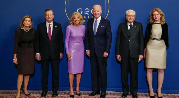 G20, Biden: «Siamo onorati di essere con i Mattarella e con i Draghi»