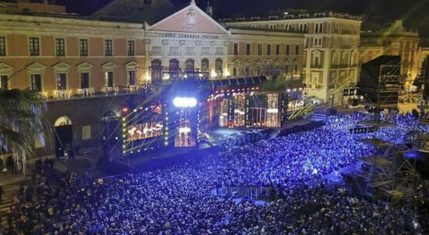Mediaset sceglie Genova e Bari perde la vetrina di Canale 5 per il Capodanno in piazza