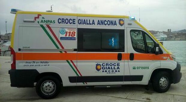 Ancona, uccide a coltellate un 26enne in mezzo alla strada: arrestato