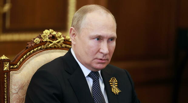 Vladimir Putin operato per tumore? Il Cremlino ha pronti i sosia per sostituirlo