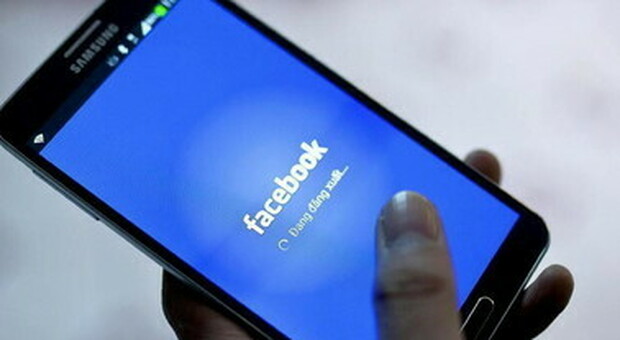 Bufale sul Covid: così vengono aggirati i controlli Facebook. Studio inglese rileva il "buco" nel fact-checking