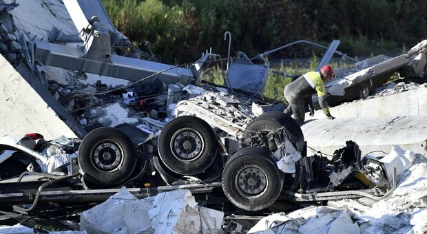 Ponte Morandi, un camion con una tonnellata di droga fra i veicoli coinvolti nel crollo