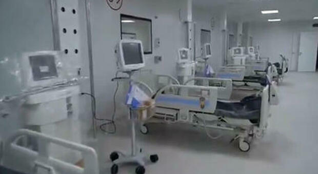 Ospedale Covid alla Fiera del Levante: costi più che raddoppiati. La Procura apre un'inchiesta