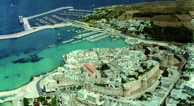 Otranto: sequestrati 200mila euro e agriturismo. Indagini sui parcheggi