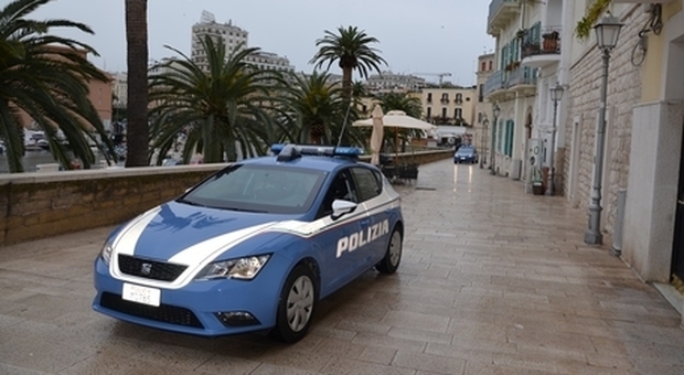 Quattro rapine da 10mila euro in un mese: arrestata presunta banda di rapinatori. Tre in manette