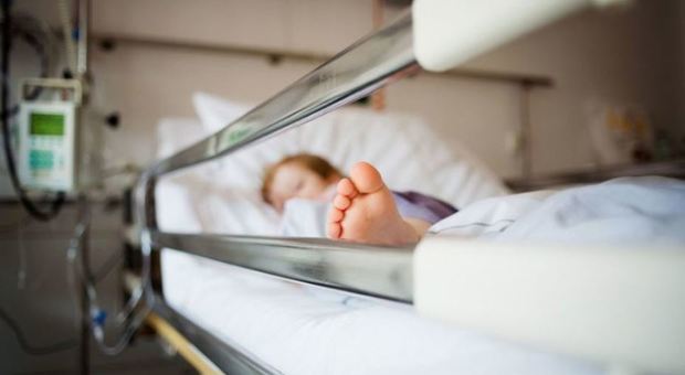 Bambino di due anni muore a cinque giorni dall'incidente stradale