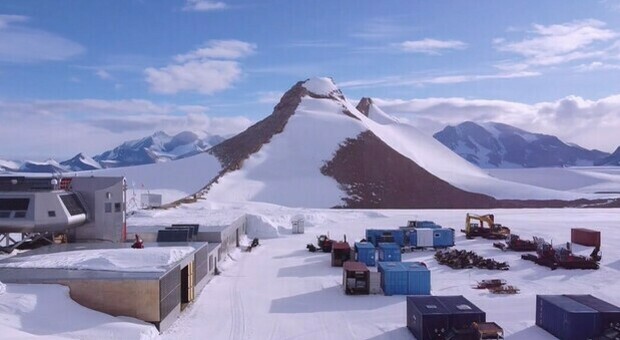 Omicron in Antartide, contagiato 75% dei ricercatori nella stazione belga Princess Elisabeth