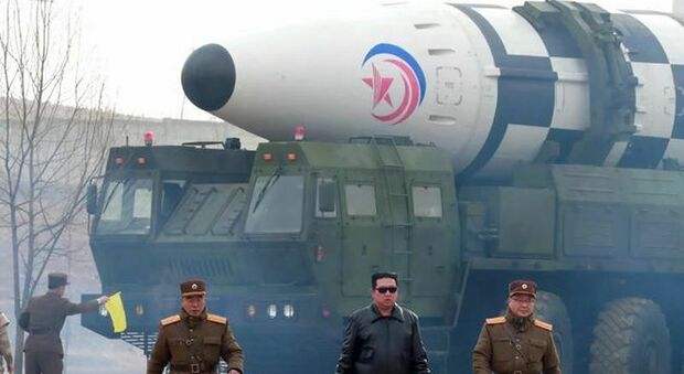Corea del Nord, lanciato missile “non identificato” sul mar del Giappone. Gli Usa: «Ci attendiamo un test nucleare»