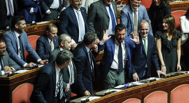 Crisi governo DIRETTA, alle 18 il voto dell'Aula. Franceschini apre a esecutivo di legislatura