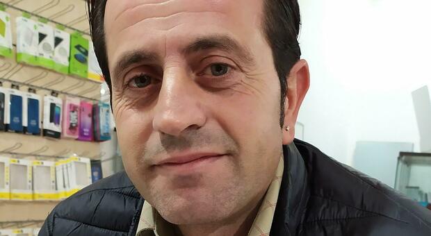 Bari, morto il 50enne picchiato perché aveva difeso l'amica da uno stalker