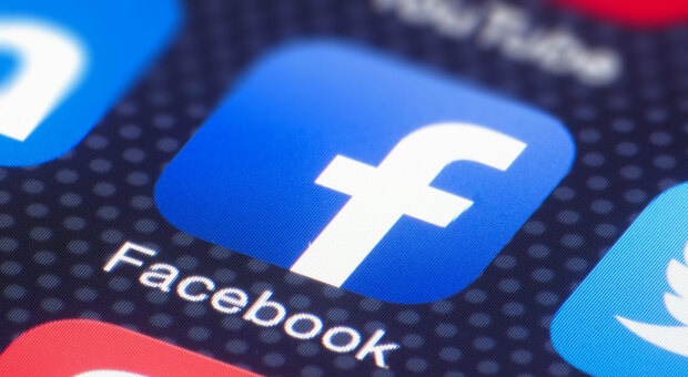 Facebook Down, problemi di accesso al social network: cosa sta succedendo