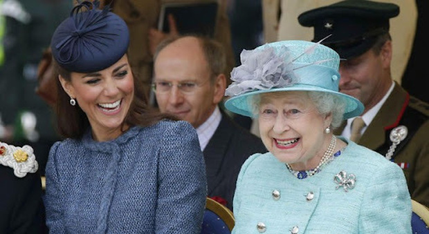 La regina Elisabetta con la duchessa di Cambridge