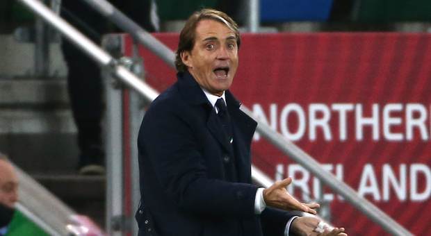 Mancini: «Fiducia per marzo? Magari vinceremo pure i Mondiali»