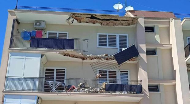 Crolla il balcone di una palazzina di Arca Puglia: paura nel quartiere San Paolo