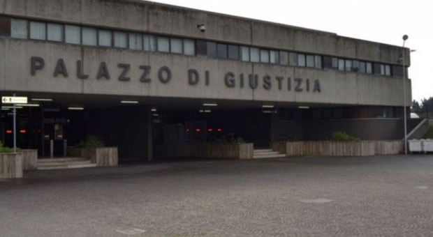 Falso allarme bomba in tribunale a Foggia, telefonata anonima aveva segnalato un ordigno