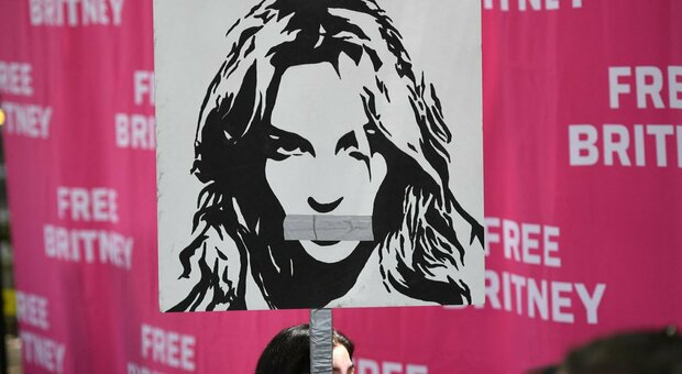 Britney Spears chiede al tribunale di essere liberata dalla "custodia" paterna