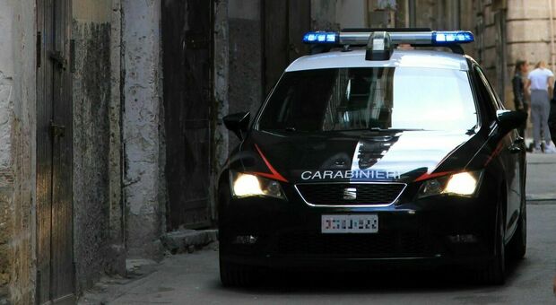 Anziana morta in casa trovata dai carabinieri: si indaga
