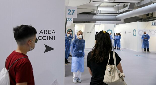 Lazio, vaccini ai ragazzi dal 18 luglio: tornano gli Open day