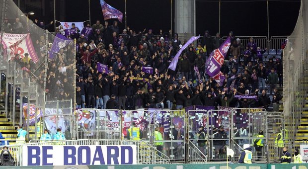 Tifoso Cagliari ha un infarto, cori choc degli ultrà nel giorno di Astori: "Devi morire"