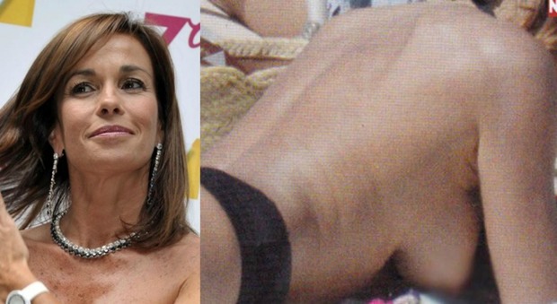 Cristina Parodi, topless e lato B in mostra a Formentera