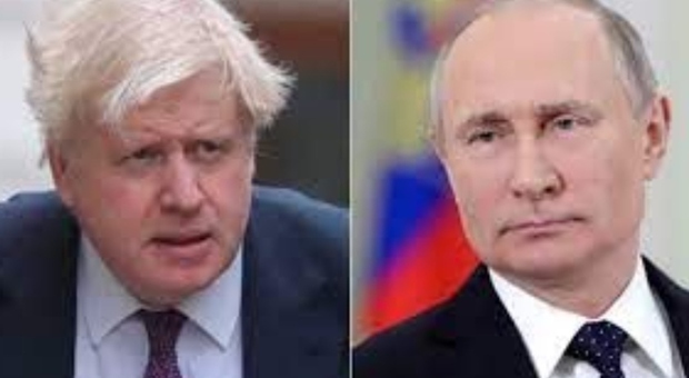 Da sinistra Johnson e Putin